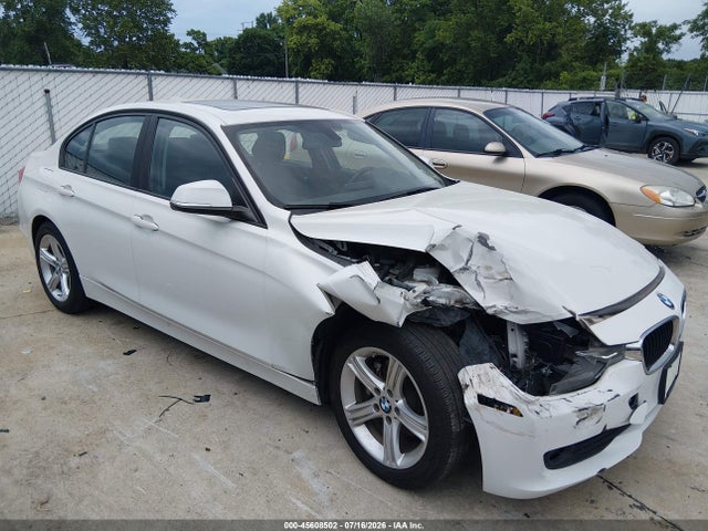 45608502 :رقم المزاد ، WBA3C3C52FK202958 vin ، 2015 Bmw 320i Xdrive مزاد بيع