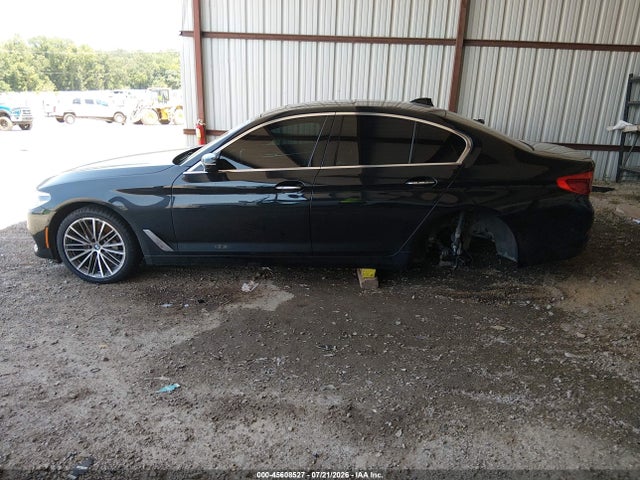 WBAJE7C3XHG478981 BMW 540i Xdrive