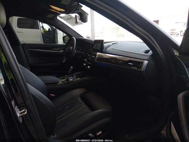WBAJE7C3XHG478981 BMW 540i Xdrive