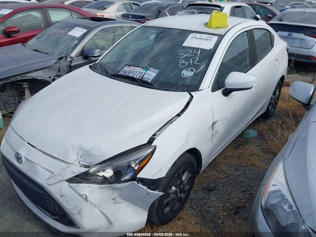3MYDLBYVXKY513805 Toyota YARIS LE