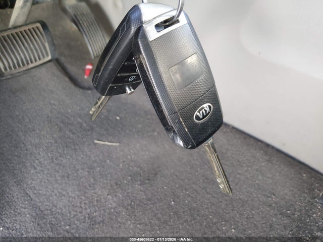 Продажа на аукционе авто 2018 Kia Sedona Lx, vin: KNDMB5C15J6389147, номер лота: 45608622