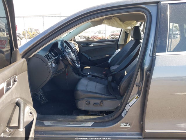 Продажа на аукционе авто 2016 Volkswagen Passat 1.8t R-line, vin: 1VWAS7A34GC065245, номер лота: 45608707