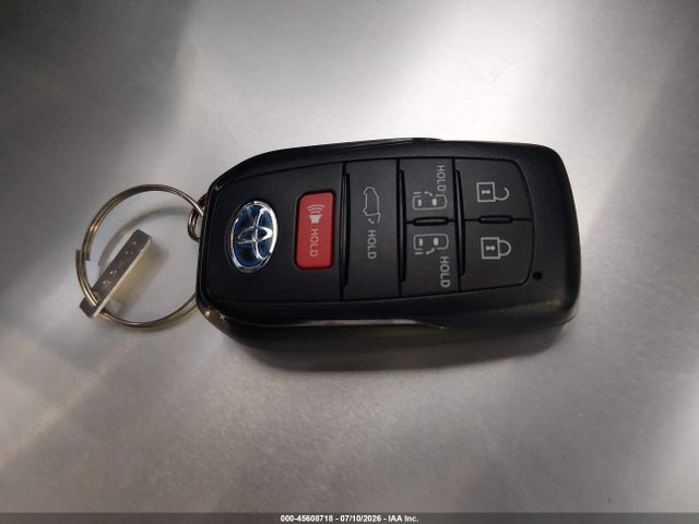 2024 Toyota Sienna Xle მანქანა იყიდება აუქციონზე, vin: 5TDJRKECXRS191543, აუქციონის ნომერი: 45608718