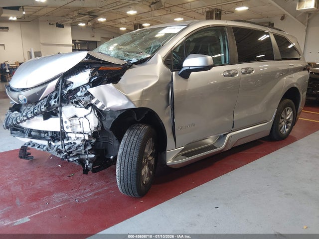 2024 Toyota Sienna Xle მანქანა იყიდება აუქციონზე, vin: 5TDJRKECXRS191543, აუქციონის ნომერი: 45608718