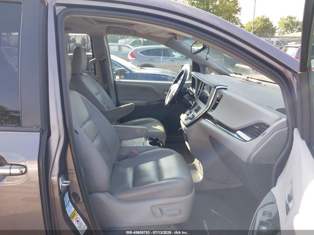 5TDDK3DC2GS129091 Toyota Sienna Xle 7 Passenger