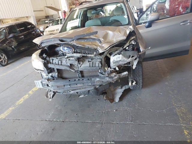 Subaru Forester 2.5i Premium 2015 JF2SJADC3FH452181 Image 6