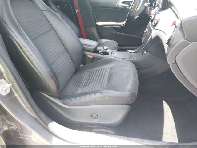 WDDSJ4EB4FN209010 Mercedes-Benz CLA 250