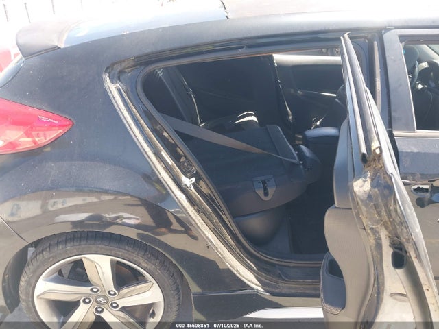 KMHTC6AE4FU221695 Hyundai Veloster Turbo