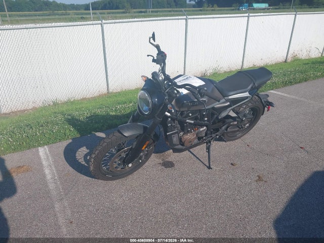 Husqvarna Svartpilen 701 2020 VBKUBV402LM789573 Image 2