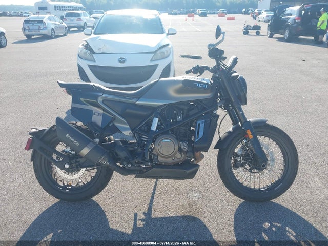 Husqvarna Svartpilen 701 2020 VBKUBV402LM789573 Image 12