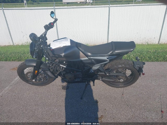 Husqvarna Svartpilen 701 2020 VBKUBV402LM789573 Image 13