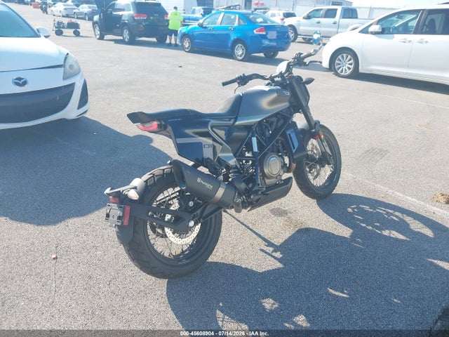 Husqvarna Svartpilen 701 2020 VBKUBV402LM789573 Image 4