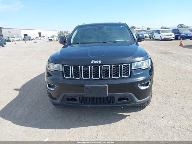 1C4RJFAG2JC278160 Jeep Grand Cherokee Laredo E 4x4