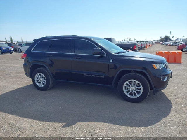 1C4RJFAG2JC278160 Jeep Grand Cherokee Laredo E 4x4