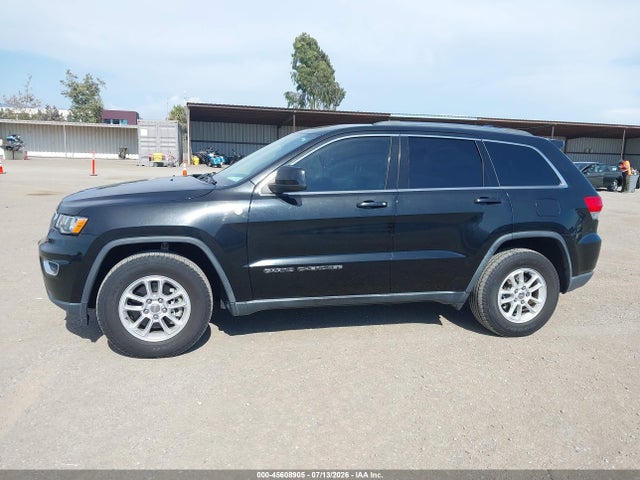 1C4RJFAG2JC278160 Jeep Grand Cherokee Laredo E 4x4