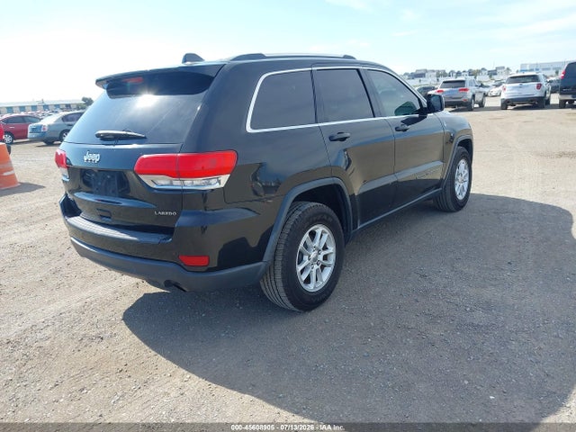1C4RJFAG2JC278160 Jeep Grand Cherokee Laredo E 4x4