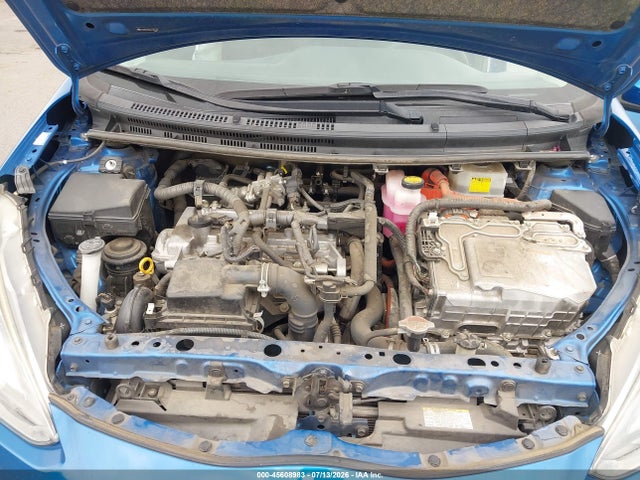 JTDKDTB35G1132133 Toyota Prius C Two