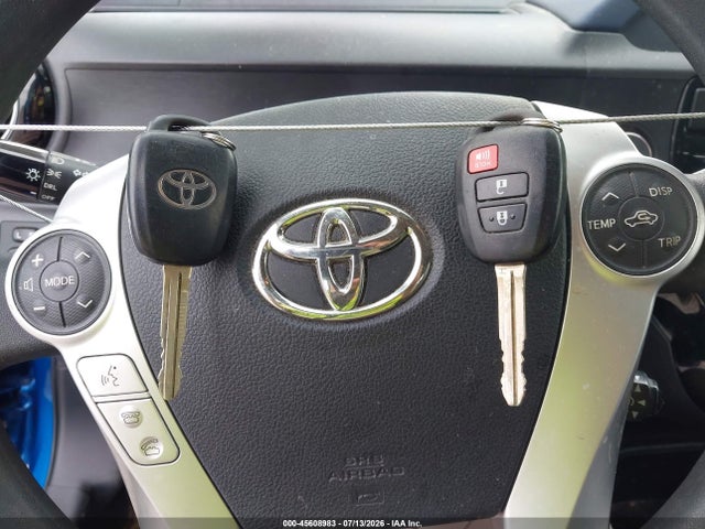 JTDKDTB35G1132133 Toyota Prius C Two