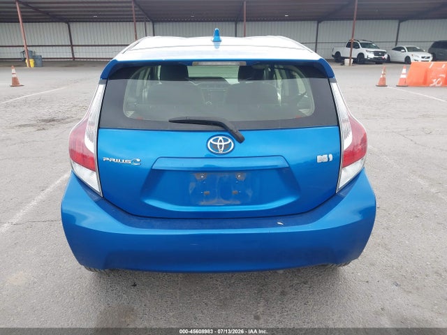 JTDKDTB35G1132133 Toyota Prius C Two