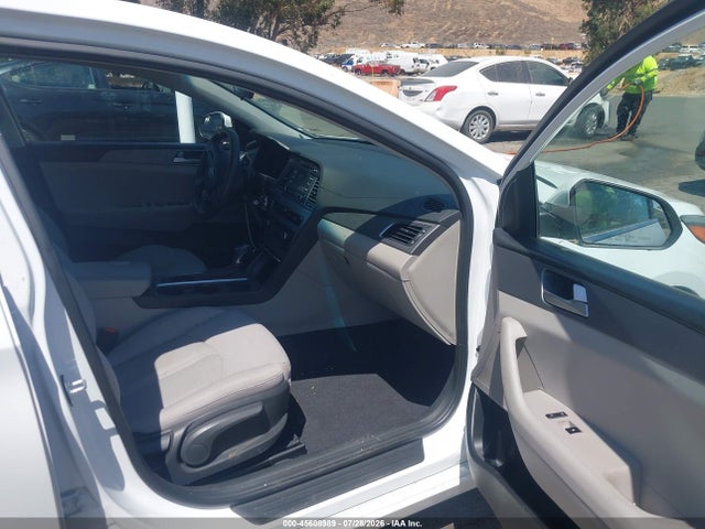 Hyundai Sonata 2017 5NPE24AF4HH588901 Image 5