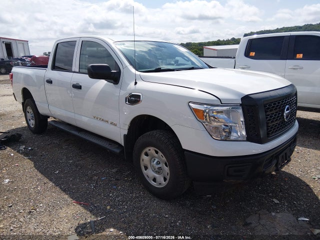 45609000 :رقم المزاد ، 1N6AA1F38JN513796 vin ، 2018 Nissan Titan Xd S Gas مزاد بيع