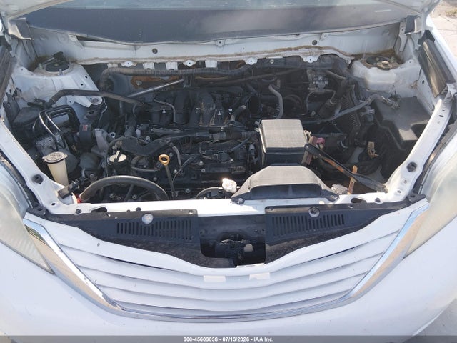 Toyota Sienna Le 8 Passenger 2017 5TDKZ3DC1HS793502 Image 10