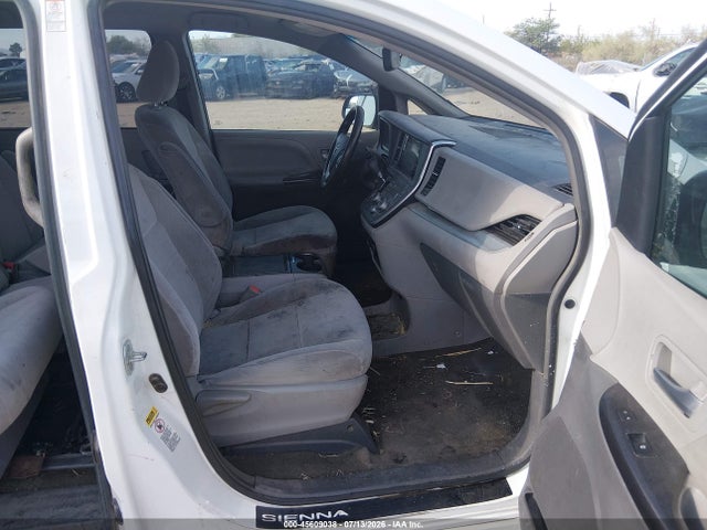 Toyota Sienna Le 8 Passenger 2017 5TDKZ3DC1HS793502 Image 5
