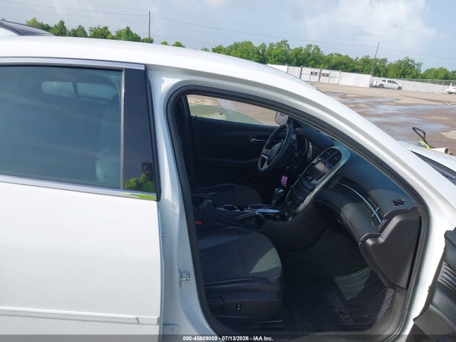 Chevrolet MALIBU 1LT 2015 1G11C5SL1FF234260 Image 5