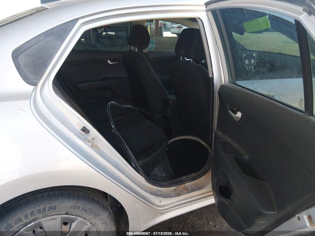 KIA RIO S 2019 3KPA24AB3KE224069 Image 8