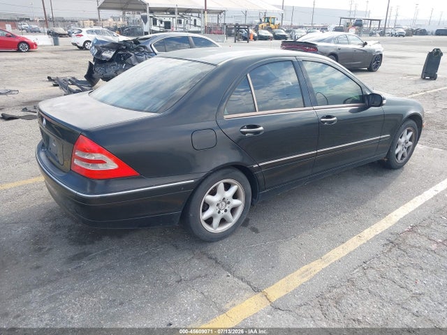 Продажа на аукционе авто 2004 Mercedes-benz C 240, vin: WDBRF61J54F552370, номер лота: 45609071