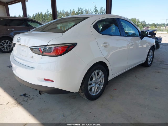 Scion IA 2016 3MYDLBZV9GY142917 Image 4