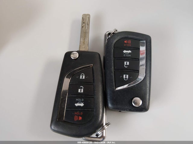 4T1G11AKXLU950277 Toyota CAMRY SE