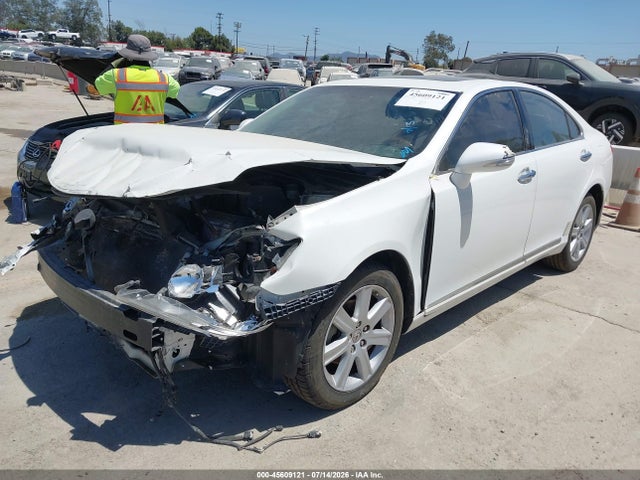 45609121 :رقم المزاد ، JTHBK1EG3B2452643 vin ، 2011 Lexus Es 350 مزاد بيع