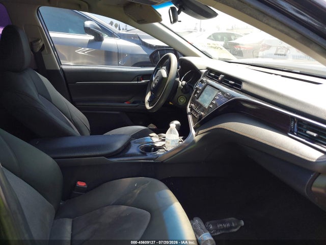 2018 Toyota Camry Le მანქანა იყიდება აუქციონზე, vin: JTNB11HK3J3021101, აუქციონის ნომერი: 45609127