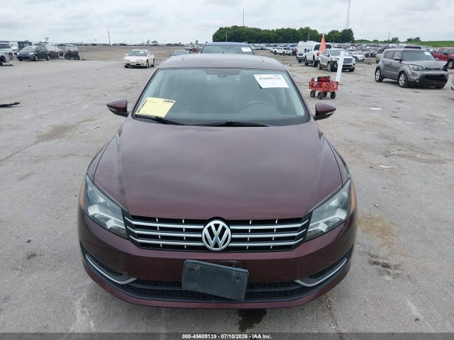 2012 Volkswagen Passat 2.5l Sel მანქანა იყიდება აუქციონზე, vin: 1VWCP7A32CC037724, აუქციონის ნომერი: 45609139