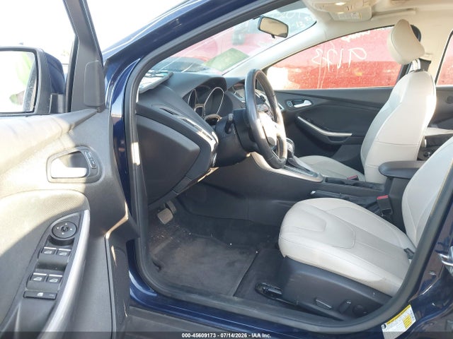 Ford Focus Titanium 2017 1FADP3N26HL279737 Image 5