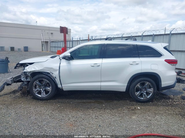 45609178 :رقم المزاد ، 5TDYZRFH0HS234433 vin ، 2017 Toyota Highlander Limited Platinum مزاد بيع