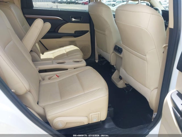 45609178 :رقم المزاد ، 5TDYZRFH0HS234433 vin ، 2017 Toyota Highlander Limited Platinum مزاد بيع