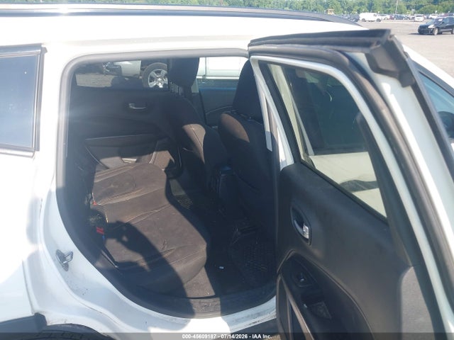 45609187 :رقم المزاد ، 3C4NJDAB6JT163394 vin ، 2018 Jeep Compass Sport 4x4 مزاد بيع