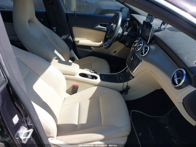 Продажа на аукционе авто 2015 Mercedes-benz Cla 250 4matic, vin: WDDSJ4GB5FN260822, номер лота: 45609198