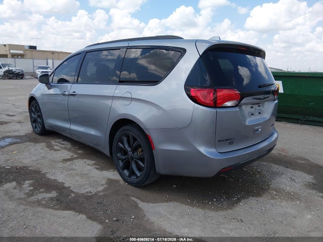 Chrysler Pacifica 35th Anniversary Limited 2019 2C4RC1GG2KR746322 Image 3