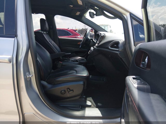 Chrysler Pacifica 35th Anniversary Limited 2019 2C4RC1GG2KR746322 Image 5