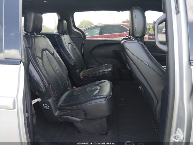 Chrysler Pacifica 35th Anniversary Limited 2019 2C4RC1GG2KR746322 Image 8