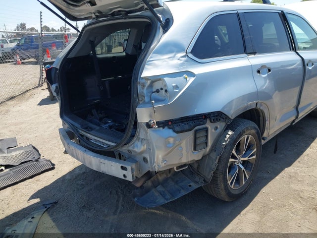 Toyota Highlander Le 2018 5TDZARFH6JS038272 Image 6