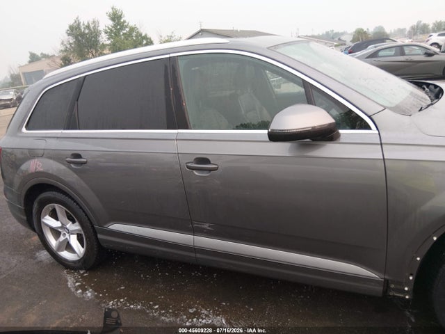 Продажа на аукционе авто 2017 Audi Q7 3.0t Premium, vin: WA1LAAF79HD043951, номер лота: 45609228