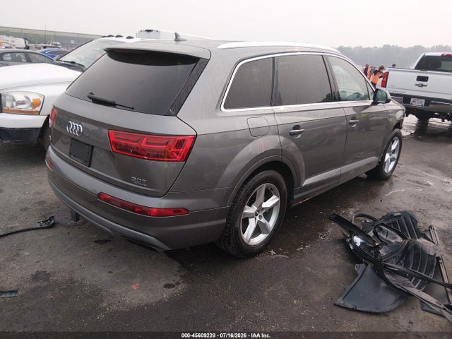 Продажа на аукционе авто 2017 Audi Q7 3.0t Premium, vin: WA1LAAF79HD043951, номер лота: 45609228