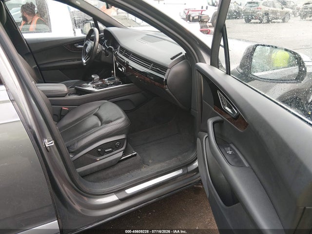 Продажа на аукционе авто 2017 Audi Q7 3.0t Premium, vin: WA1LAAF79HD043951, номер лота: 45609228