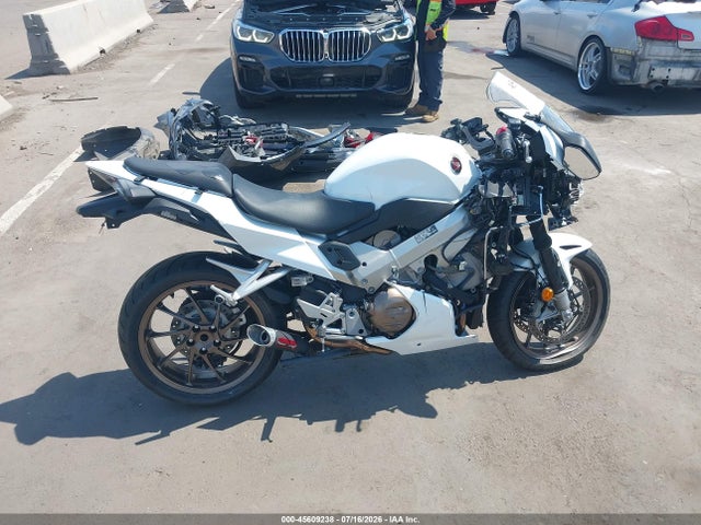 Honda Vfr800 F 2014 JH2RC7950EK000430 Image 13