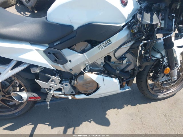 Honda Vfr800 F 2014 JH2RC7950EK000430 Image 8
