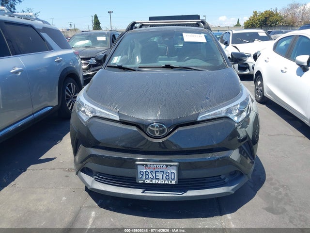 JTNKHMBX4K1033353 Toyota C-HR LE